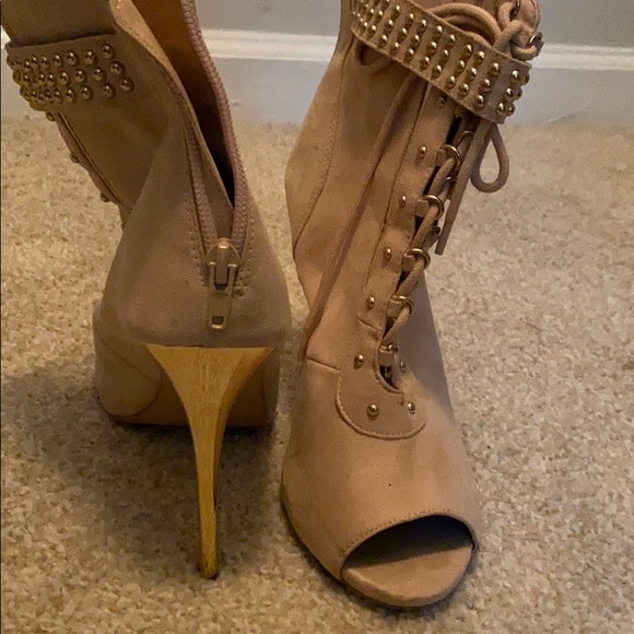 Gold and Suede heels! - Picture 2 of 2